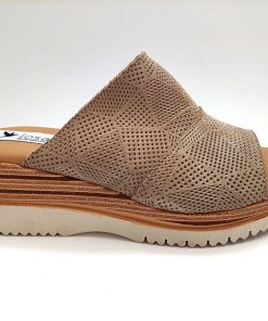 532 NOBUCK TAUPE